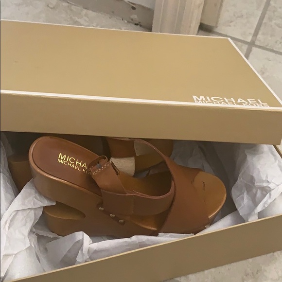 Wedge sandals - Picture 2 of 2